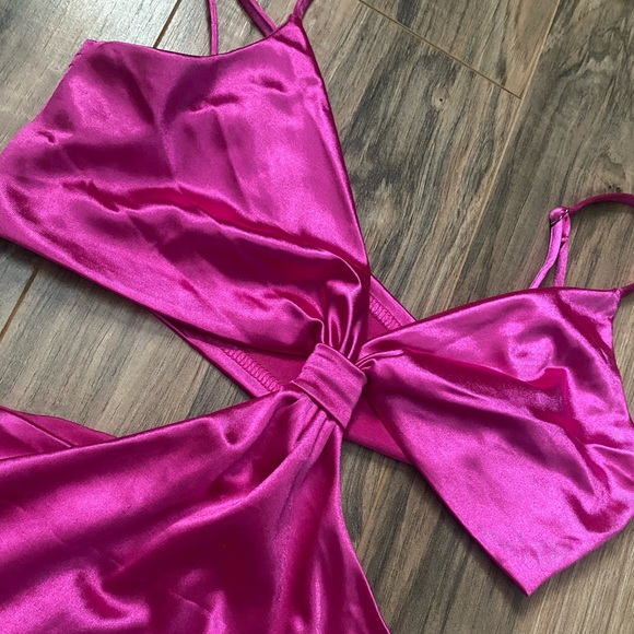 MINI DRESS - Picture 2 of 5